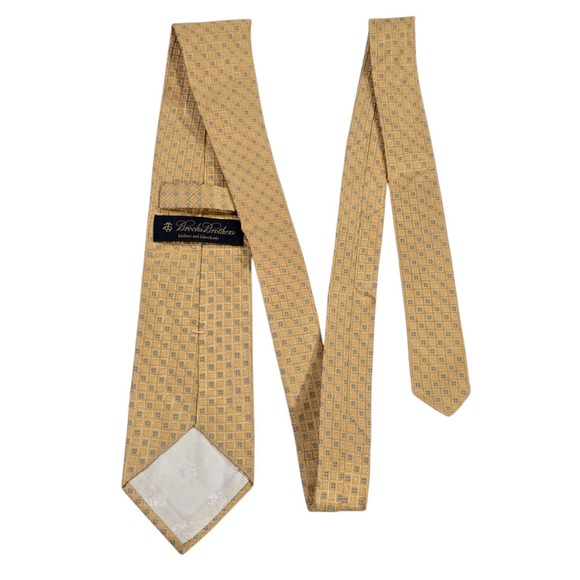 Brooks Brothers Silk Jacquard Tie Yellow Geometric Pattern Classic Business